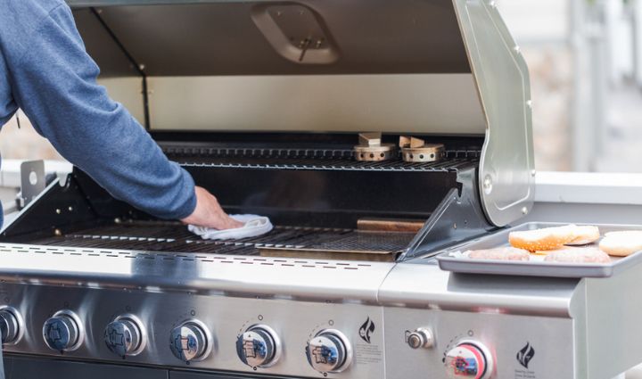 Ultimate Gas Grill Buying Guide: Types of Gas Grills